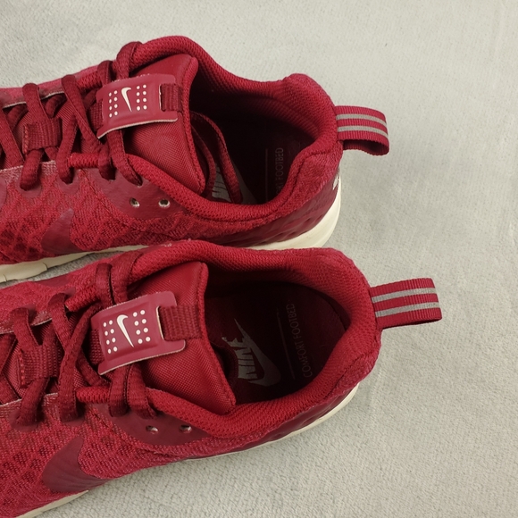 Nike Air Max Motion Womens 8 Gym Shoes Athletic Sneakers Burgundy Red 844895-660 - Picture 9 of 13